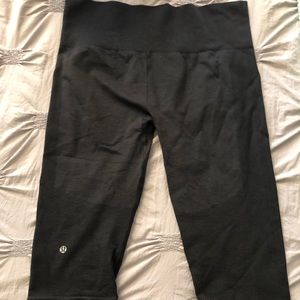 LULULEMON crops!